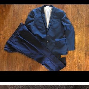 Men’s navy slim fit blazer and dress slacks